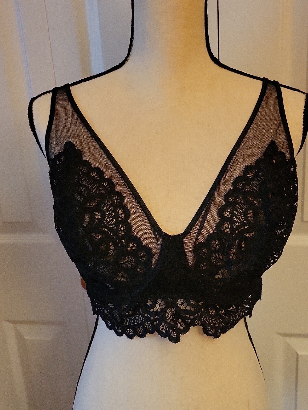 Primadonna Twist Black Lace Bralette - Womens Intimates